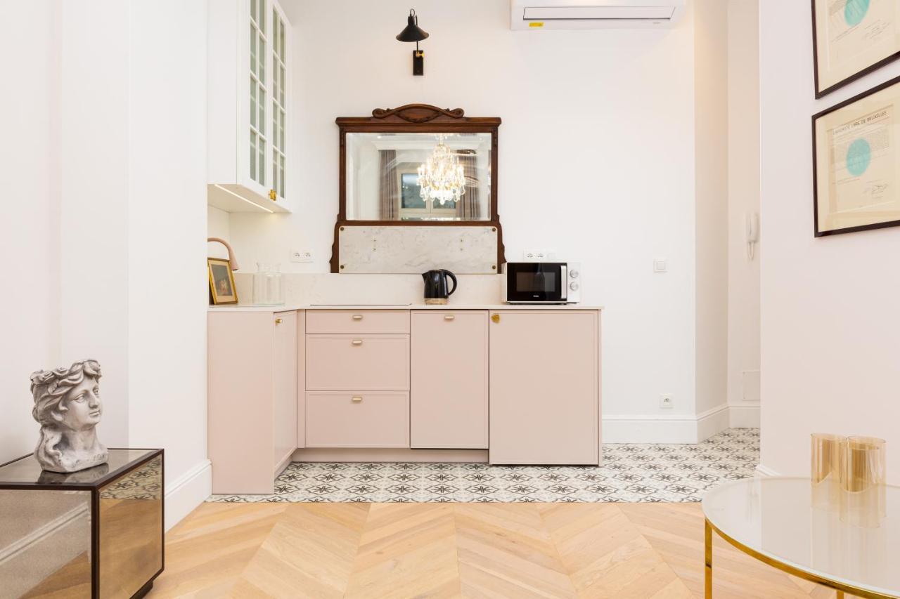 Lux Kamienica Noakowskiego 16 By Renters Butas Warsaw