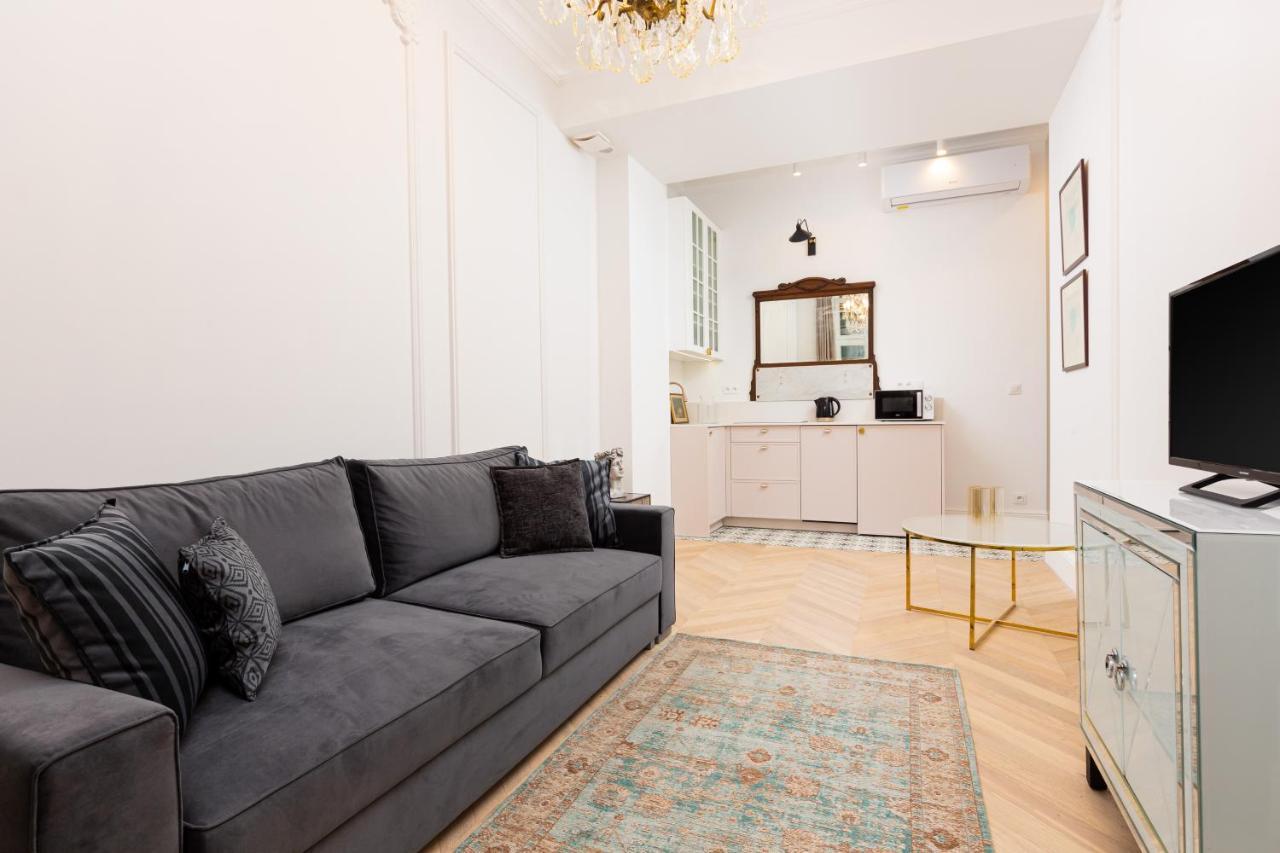 Appartement Lux Kamienica Noakowskiego 16 By Renters Warschau